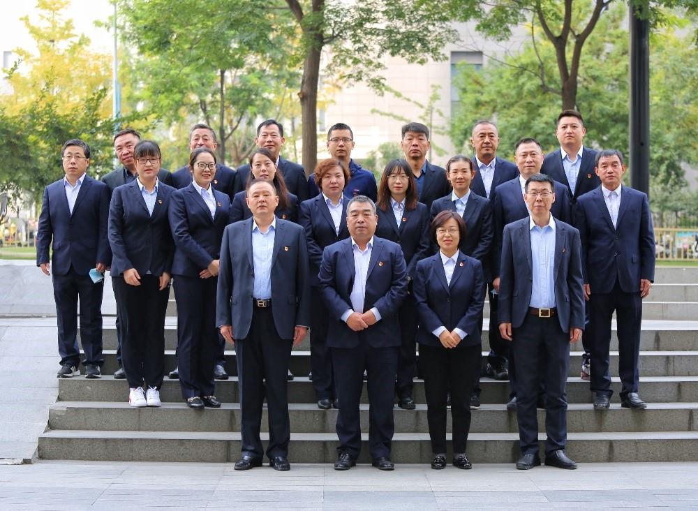 多元團(tuán)隊(duì)凝合力，同舟共濟(jì)揚(yáng)帆起